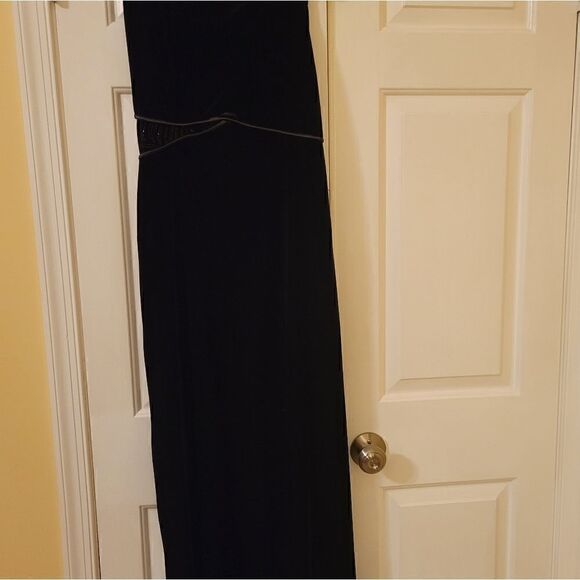 One shoulder velvet formal dress - Picture 3 of 7